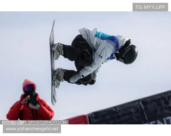 世界杯滑雪回转板（世界杯滑板赛）sports